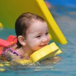 Instruktor dětského plavání